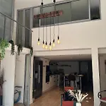 Apartmán Spacious Duplex Near The Center Of *
