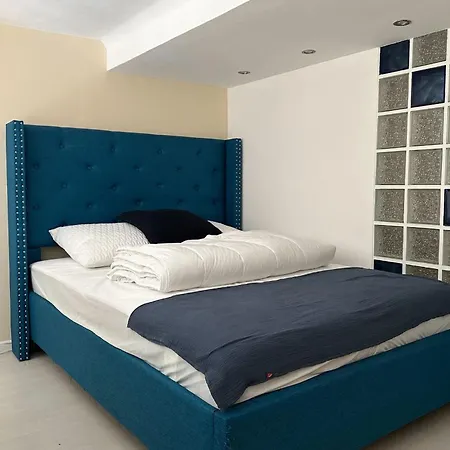 דירה Spacious Duplex Near The Center Of