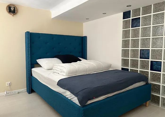 아파트 Spacious Duplex Near The Center Of